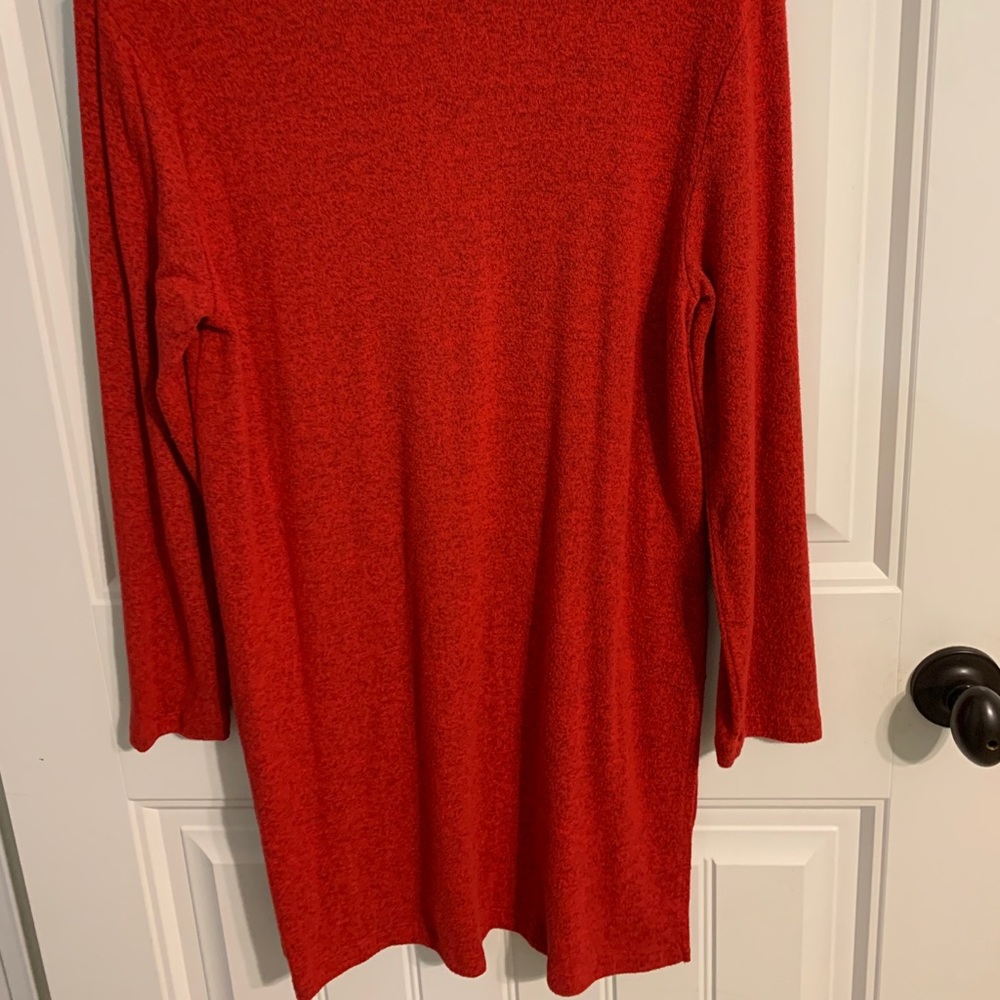 sweater - Picture 3 of 3